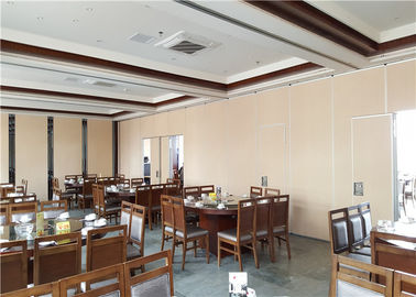 Dioperasikan Partition Wall Hotel Pembagi Ruang Geser Kedap Suara Untuk Ruang Perjamuan