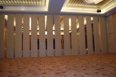 Air - Bukti MDF Material Dinding Bergerak Partisi Untuk Ballroom Warna Disesuaikan