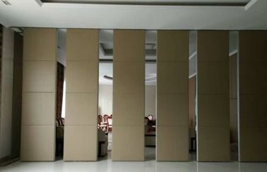 Pintu Ayunan Geser Dilipat Panel Kayu Lipat Partisi Panel Dinding Untuk Ruang Rapat Kantor