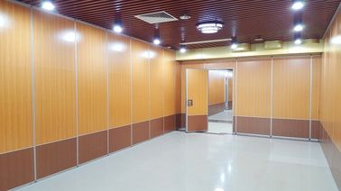 Hotel Acoustic Rolling Operated Folding Partition Walls Dengan Pass Doors