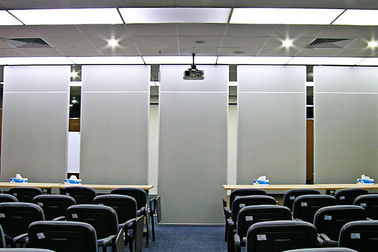 Kedap Suara Kulit Permukaan Dinding Partisi Geser untuk Conference Hall / Movable Wall Dividers