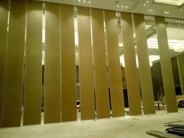 4m Tinggi Operable Acoustic Sliding Partition Walls Papan MDF + Bahan Aluminium