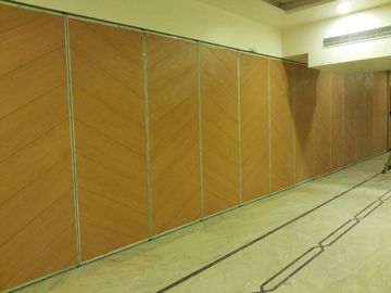 Dinding Partisi Kamar Tidur Hotel Awan Ballroom Kayu Dengan Pintu Tunggal / Ganda