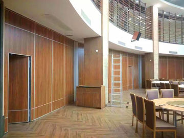 Interior Commercial Auditorium Folding Room Dividers Dengan Aluminium Track Roller