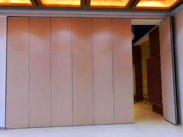 Tinggi 4m Sliding Door Hanging Rollers Movable Partition Walls Untuk Restaurant / Churches