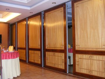 Folding Acoustic Partition Wall Komersial / Soundproof Mobile Partition Walls Malaysia