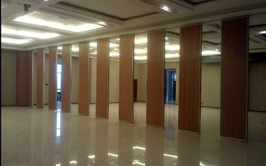 Sistem Panel Dinding Partisi Gantung Gymnasium / Pintu Partisi Geser Dapat Dilepas