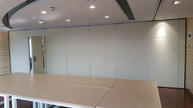 Ruang konferensi Lipat Dinding Partisi Beroperasi Aluminium Hanging Suspension System
