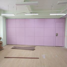 Partisi Dinding Lipat Akustik yang Dapat Dioperasikan Kayu Kulit Warna Pink