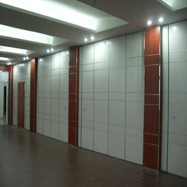 Dinding Partisi Dekoratif Panel Bergerak Warna Disesuaikan Tinggi 4000 mm