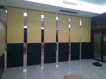 Melamin Surface Dinding Geser Partisi Dinding Untuk Gym OEM Service