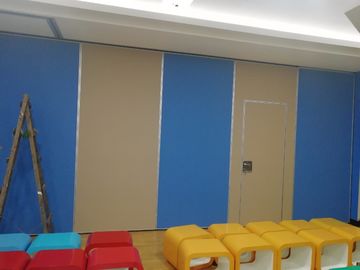 Dinding Partisi Geser Fleksibel Multi Warna Dekoratif / Pembatas Ruangan Lipat Disesuaikan