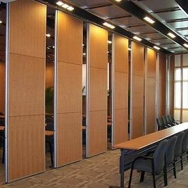 Fungsi Interior Kantor Dinding Partisi Kayu Portabel Bergerak Dengan Sistem Track Aluminium