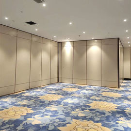 Restoran Ruang Konferensi Kayu Pintu Geser Partisi Lipat Isolasi Suara Tinggi Instalasi Mudah