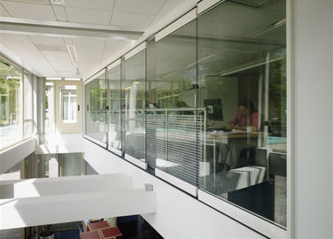 Pembagi Ruang Akustik Ebunge Tanpa Bingkai Kaca Tempered Dinding Partisi untuk Ruang Kantor