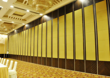 Dinding Partisi yang Dapat Dioperasikan Bergerak dalam Kain Dengan Spons Soft Cover Untuk Convention Center