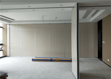 Proyek klien USA warna putih 65mm bergerak dinding partisi kantor dilakukan dengan baik