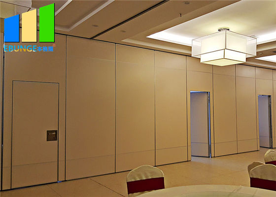 Ruang Pelatihan HPL Laminate Acoustic Folding Office Wall Partition