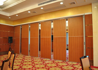 Melamine Carpet Finish Folding Glass Partitions Untuk Ruang Rapat