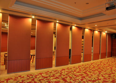 Karpet Merah Selesai Tembok Kantor Sementara Untuk KTV 800 - 1230MM