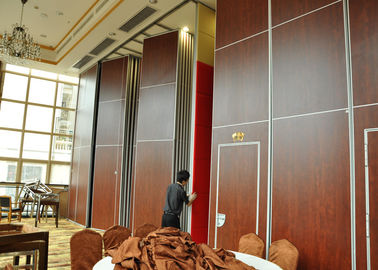 Red VIP Room Dividers Acoustic Room Dividers Pelanggan Memiliki Material