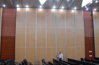 Aluminium Hotel Sound Proof Partition Wall / 4m Tinggi Moving Room Dividers
