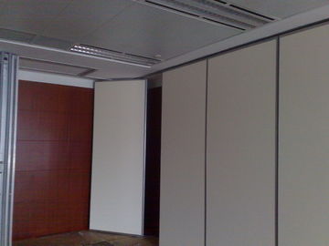 Commercial Sliding Conference Room Dividers Papan MDF + Bahan Aluminium