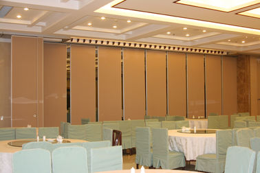 Commercial Sliding Conference Room Dividers Papan MDF + Bahan Aluminium