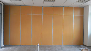 Hanging System Sliding Partition Walls Untuk Ketebalan Panel Kelas 65 mm