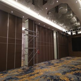 Interior Kayu Desain Dinding Partisi Akustik Pintu Geser Untuk Auditorium / Ruang Perjamuan