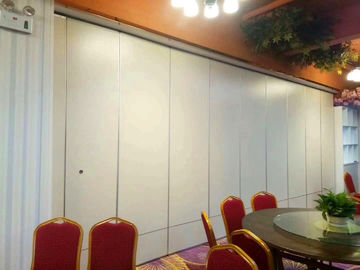 Melamin Surface Dinding Geser Partisi Dinding Untuk Gym OEM Service