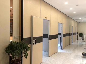 Hotel Folding Sliding Partition Wall System Pembagi Ruang Akustik Untuk Restoran