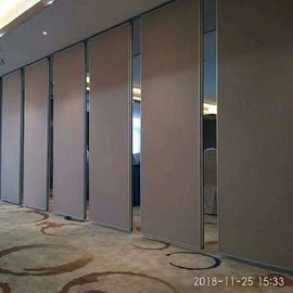 Removable Kayu Lipat Dinding Partisi Akustik Sliding Partable Dioperasikan Untuk Conference Hall