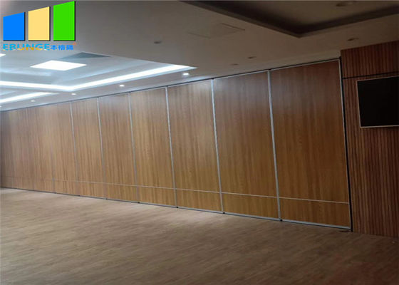 Panel dinding partisi bergerak aluminium yang disesuaikan untuk ketinggian 15 M Max 600-1200 mm