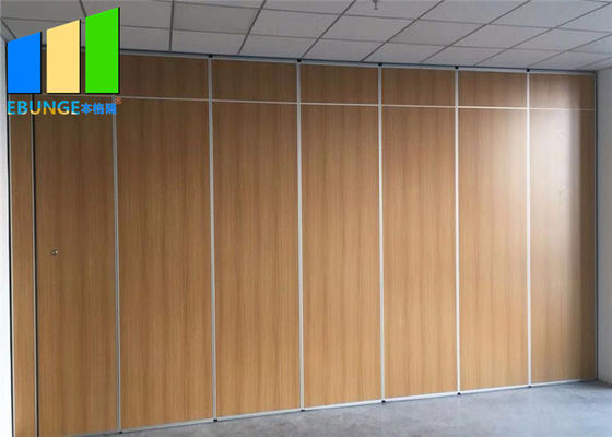 Solusi yang dapat dikustomisasi Accordion Partition Wall Wall yang tahan lama untuk Hotel Banquet Hall