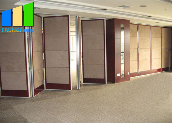 Aluminium Frame Sound Proof Fabric Folding Partition Walls Untuk Ruang Pelatihan Kantor
