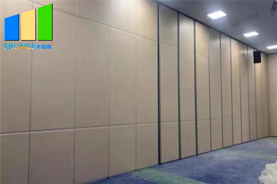 Pemasangan Mudah Dan Cepat Dinding Partisi Lipat Dinding Partisi Retractable dengan Sistem Jalur Gantung