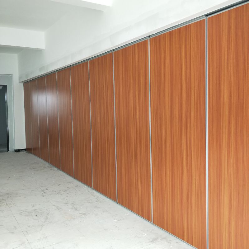 Anodizing MDF Aluminium Acoustic Partition Wall Ceiling Mounted Free Standing Warna Disesuaikan